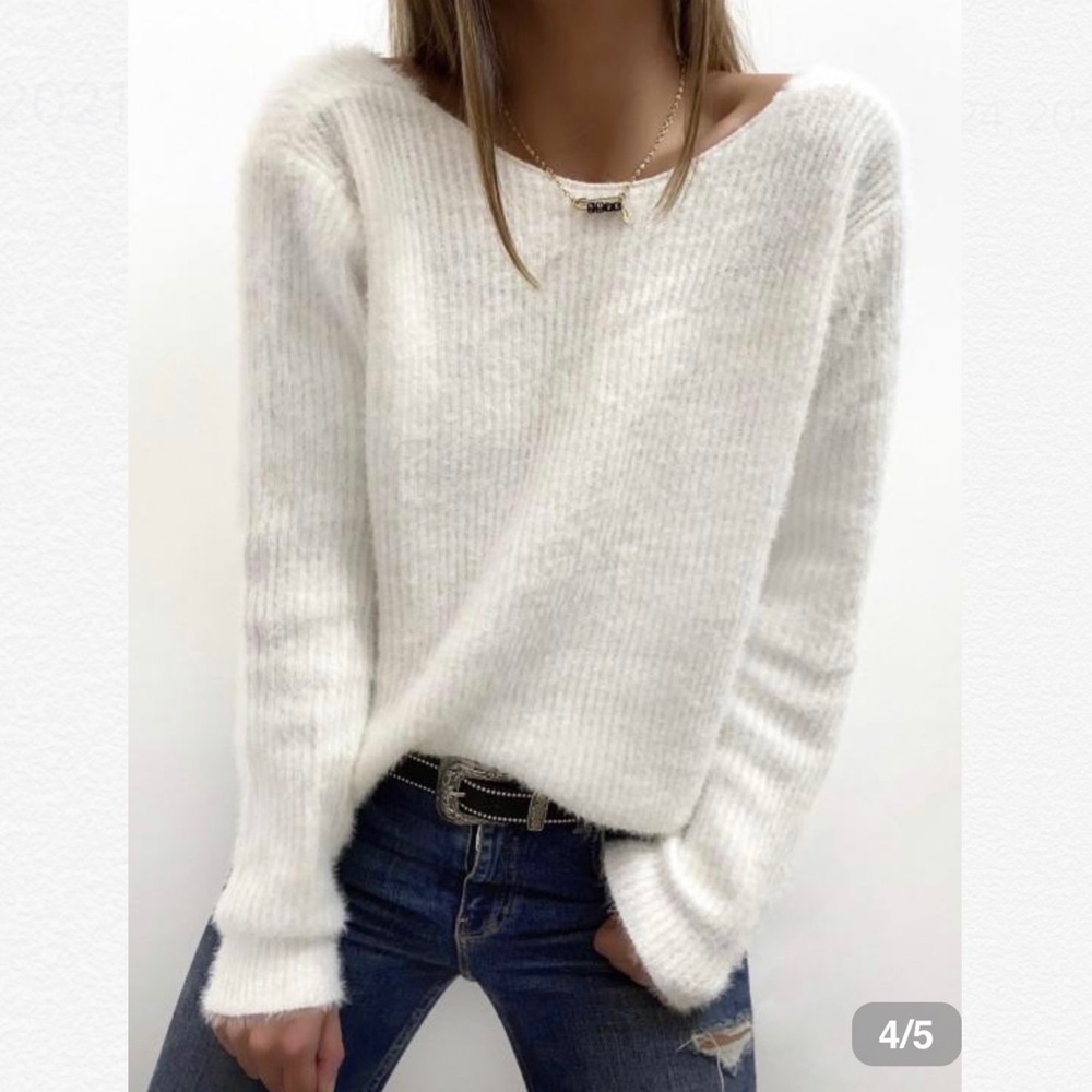 White V-Neck Loose Sweater - Picture 4 of 6